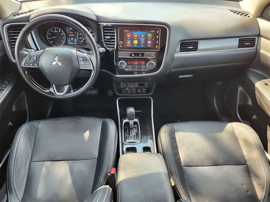 Thumbnail: 2019 Mitsubishi Outlander - 8