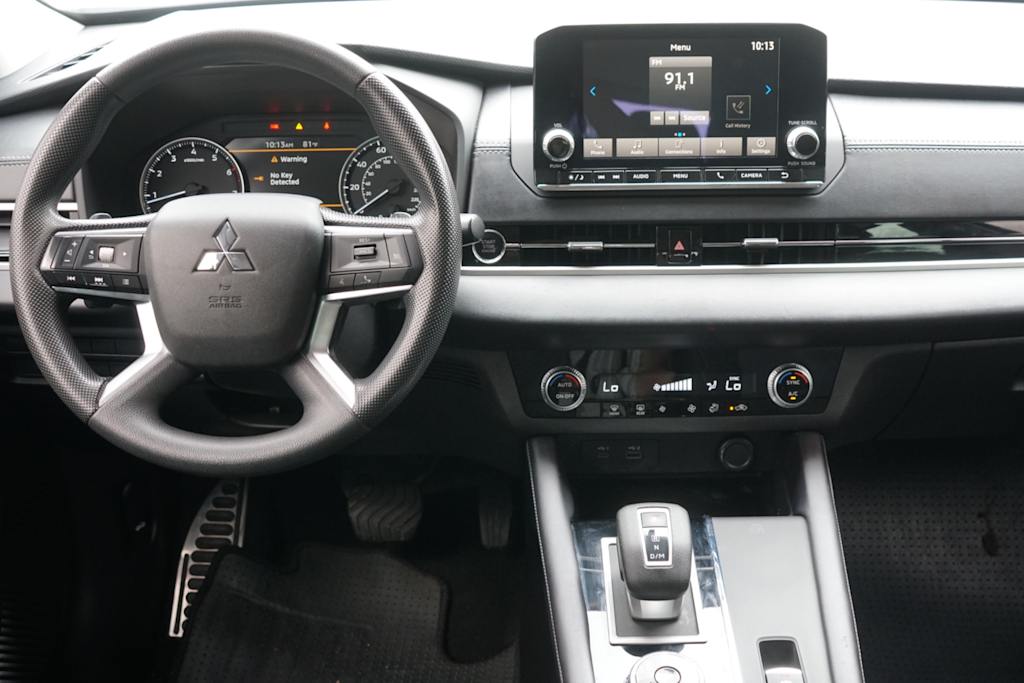 Thumbnail: 2022 Mitsubishi Outlander - 6