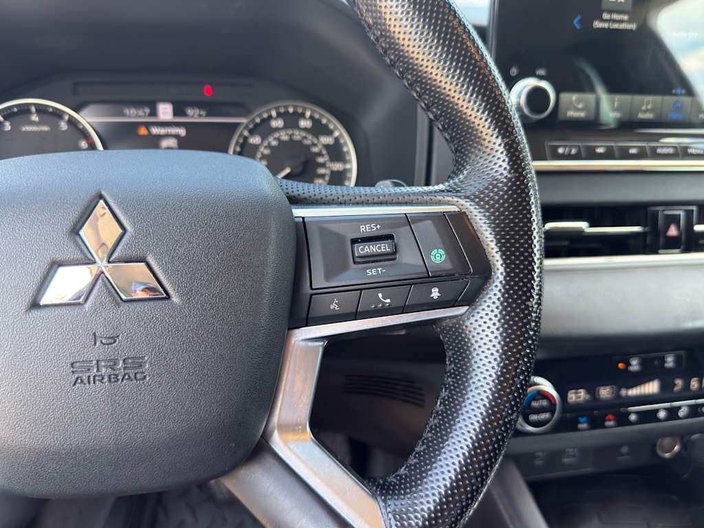 Thumbnail: 2022 Mitsubishi Outlander - 24