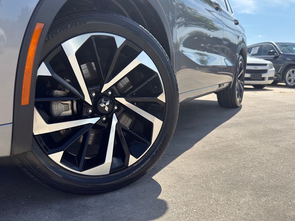 Thumbnail: 2022 Mitsubishi Outlander - 7