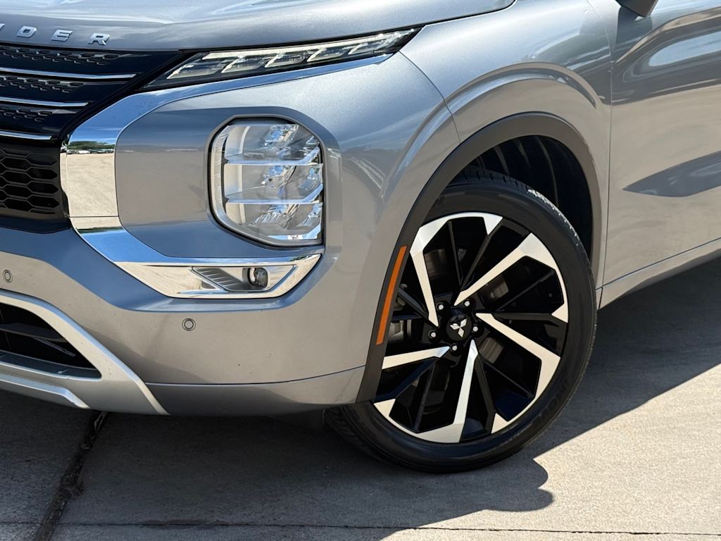 Thumbnail: 2022 Mitsubishi Outlander - 20