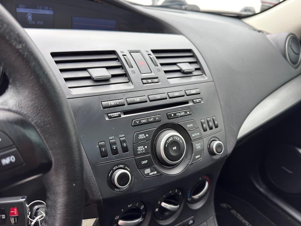 Thumbnail: 2012 Mazda Mazda3 - 17