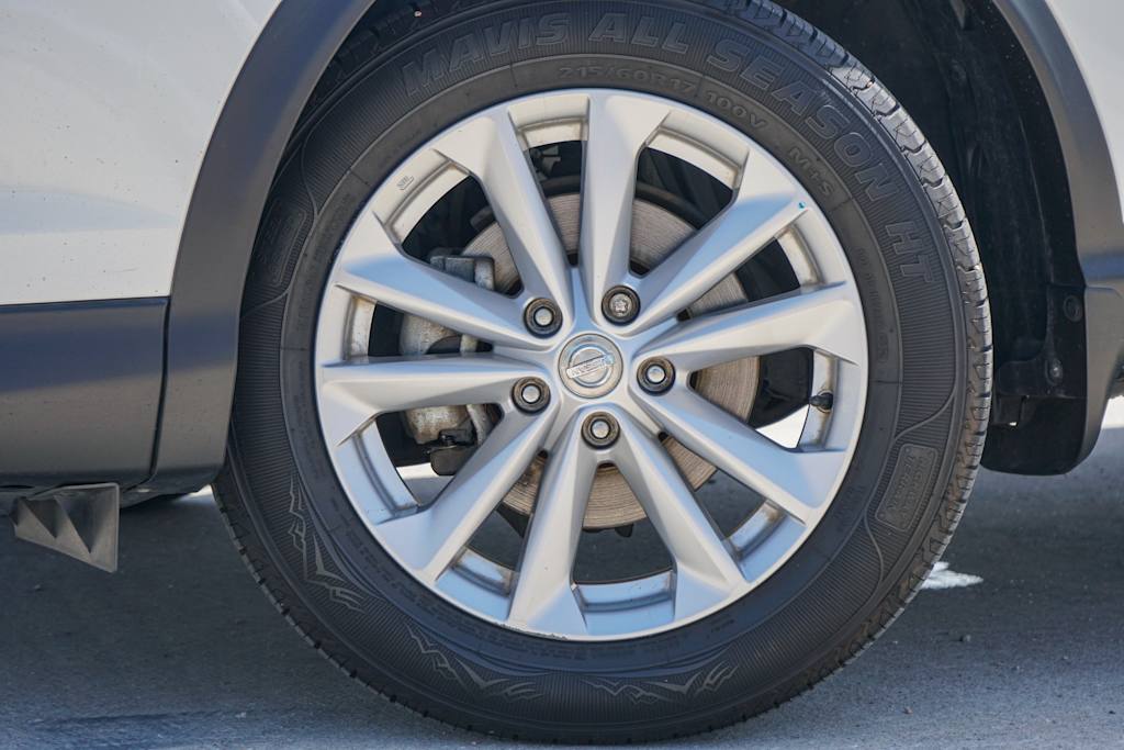 Thumbnail: 2018 Nissan Rogue Sport - 5
