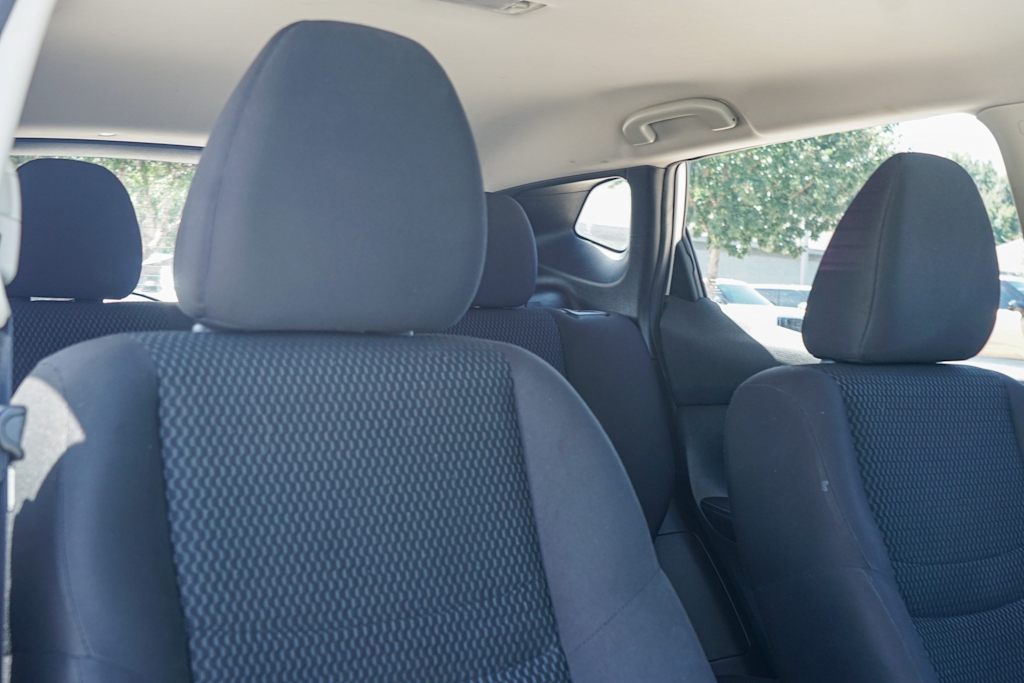 Thumbnail: 2018 Nissan Rogue Sport - 25