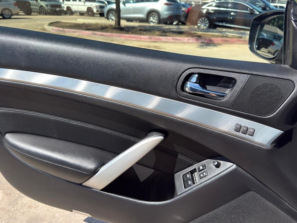 Thumbnail: 2014 INFINITI Q60 - 25