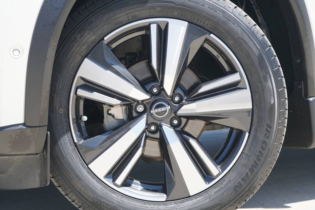 Thumbnail: 2023 Nissan Rogue - 5