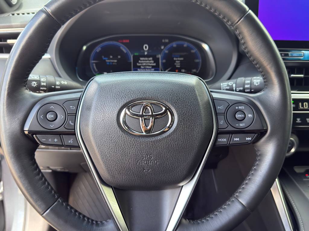 Thumbnail: 2023 Toyota Venza - 21