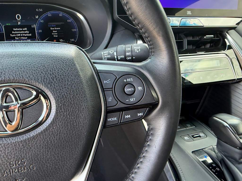 Thumbnail: 2023 Toyota Venza - 22