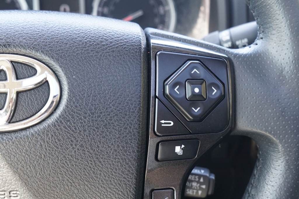 Thumbnail: 2022 Toyota 4Runner - 17