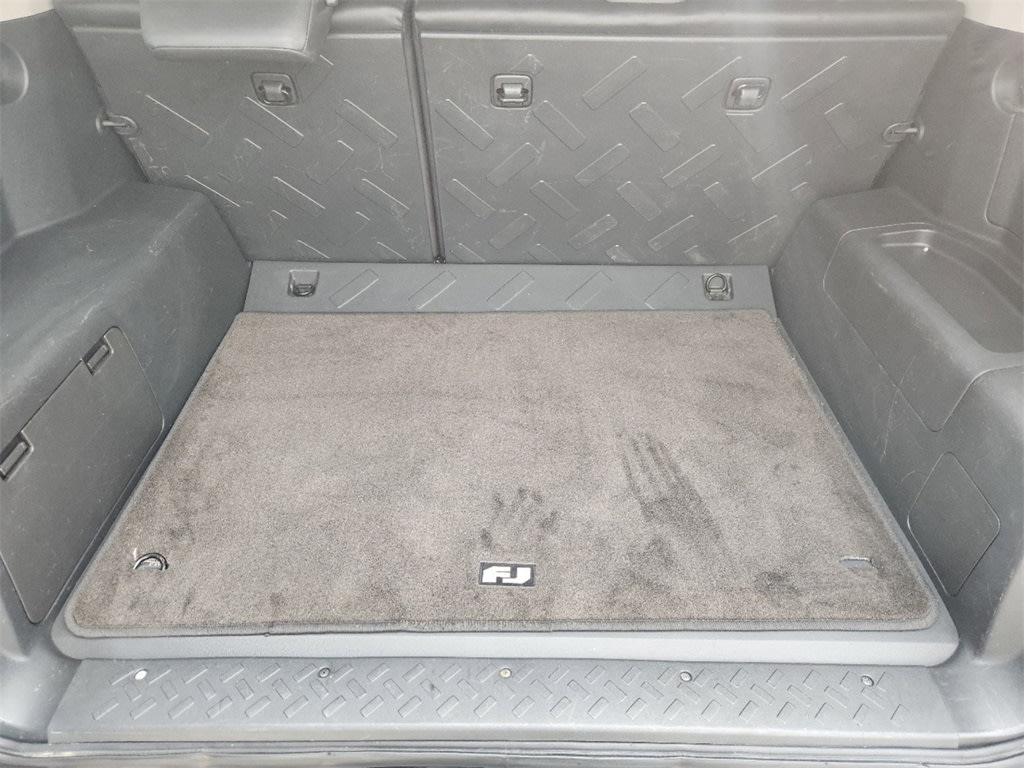 2011 Toyota FJ Cruiser Base 16