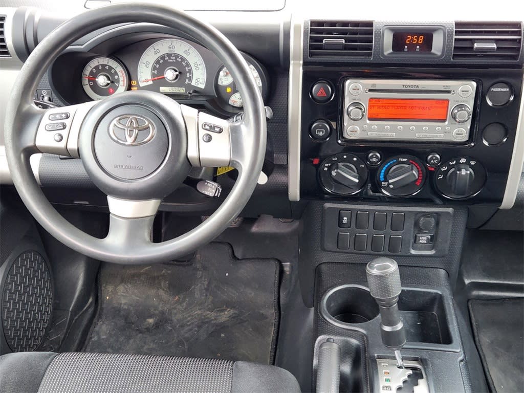 2011 Toyota FJ Cruiser Base 10