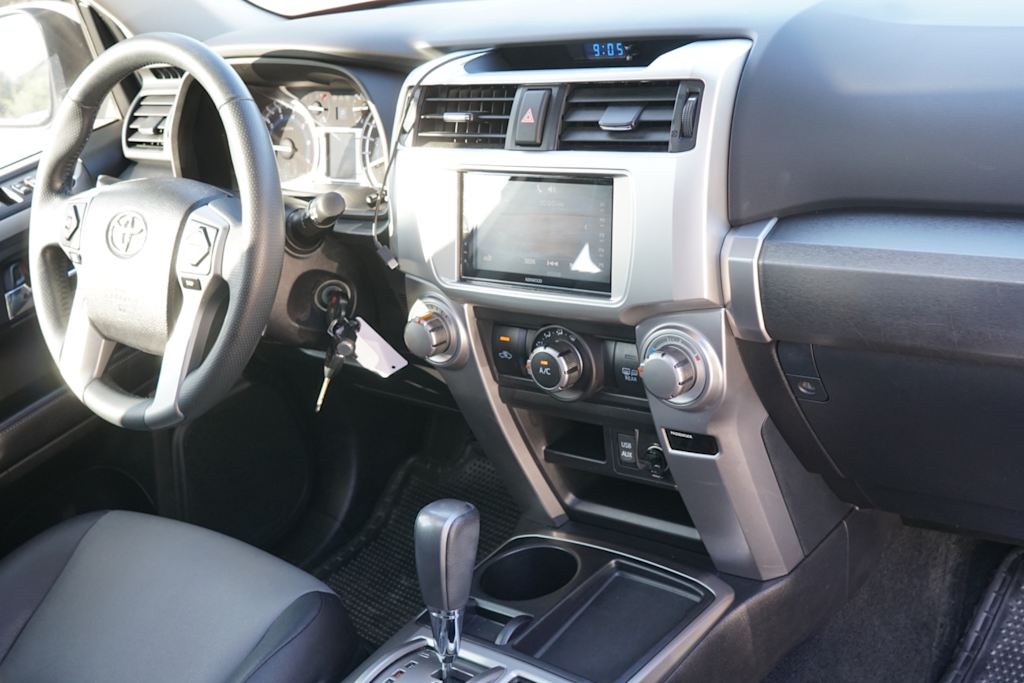 Thumbnail: 2016 Toyota 4Runner - 11