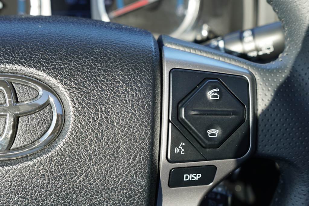Thumbnail: 2016 Toyota 4Runner - 16