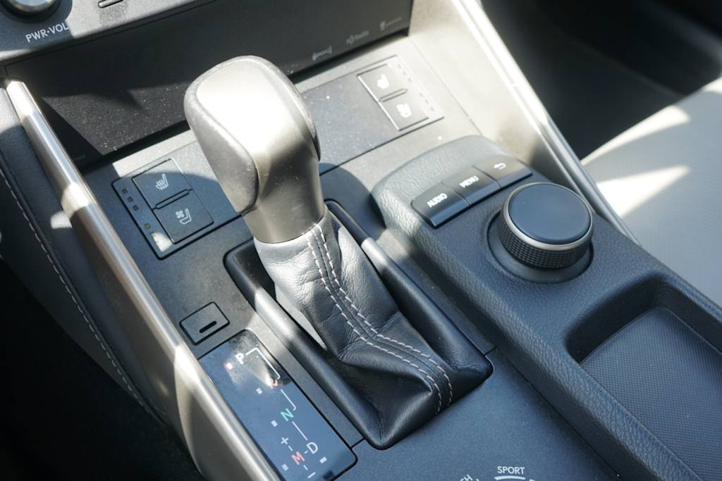 Thumbnail: 2015 Lexus IS - 13