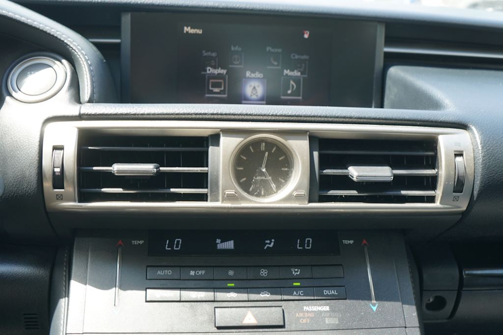 Thumbnail: 2015 Lexus IS - 17