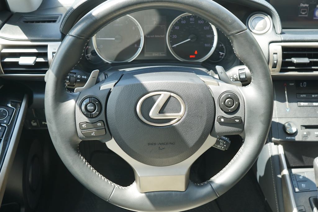 Thumbnail: 2015 Lexus IS - 10