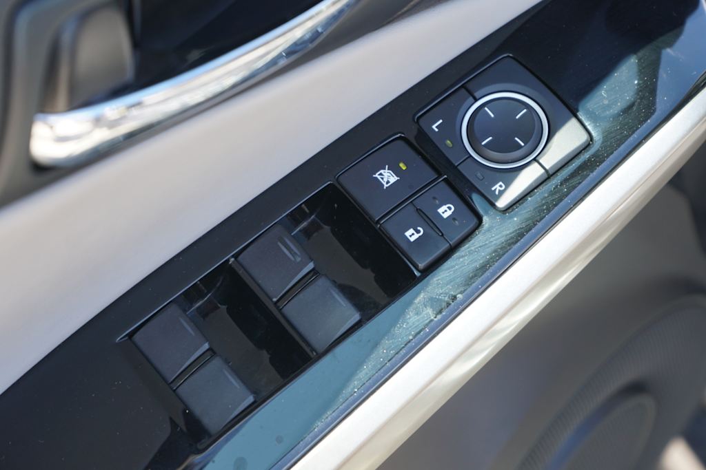 Thumbnail: 2015 Lexus IS - 22