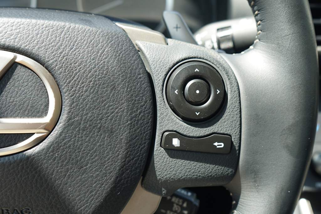 Thumbnail: 2015 Lexus IS - 19