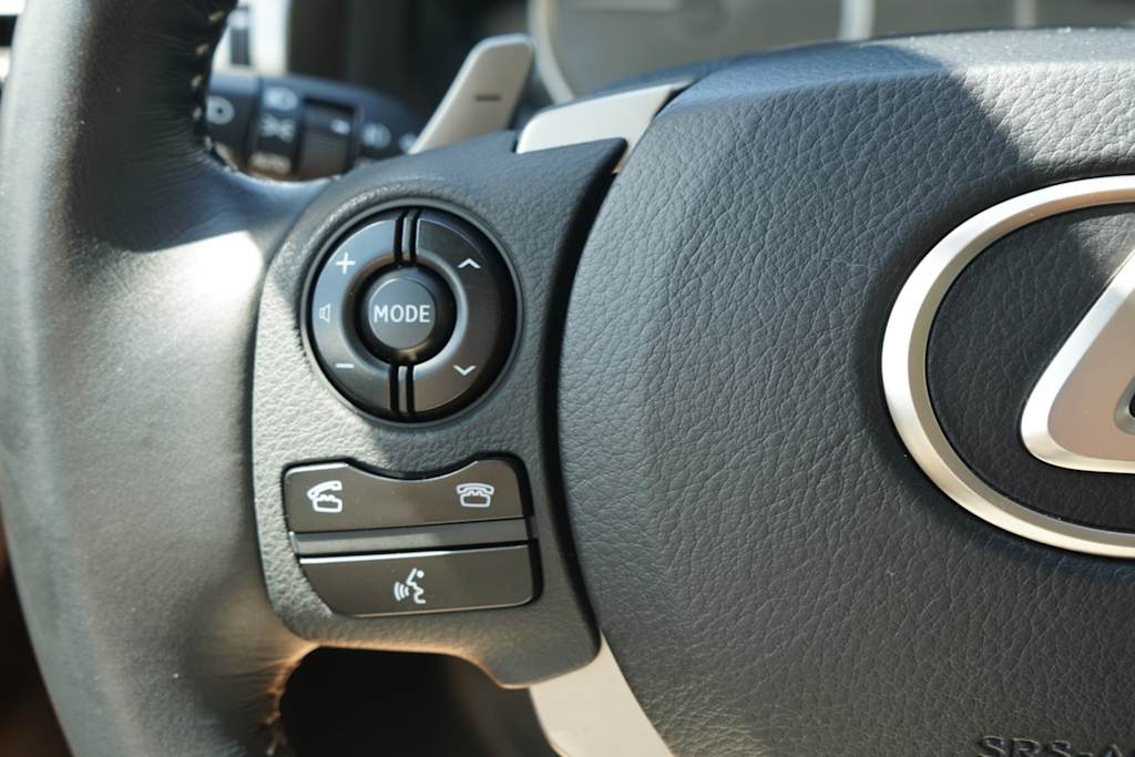 Thumbnail: 2015 Lexus IS - 20