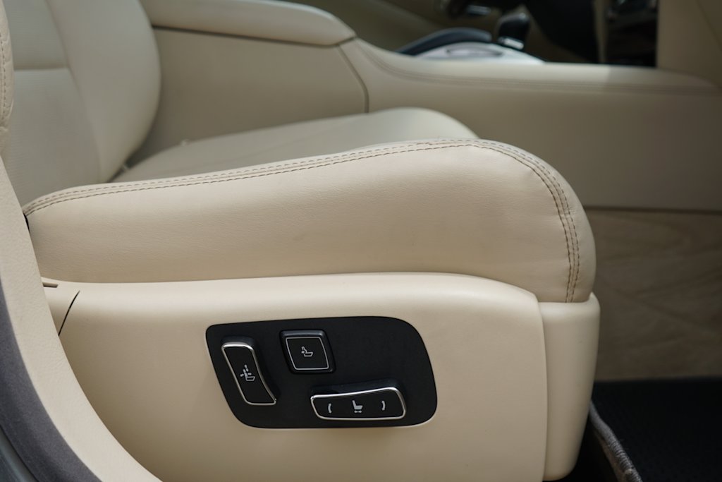 Thumbnail: 2017 Lexus LS - 25