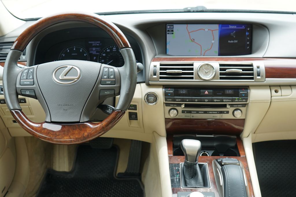 Thumbnail: 2017 Lexus LS - 5