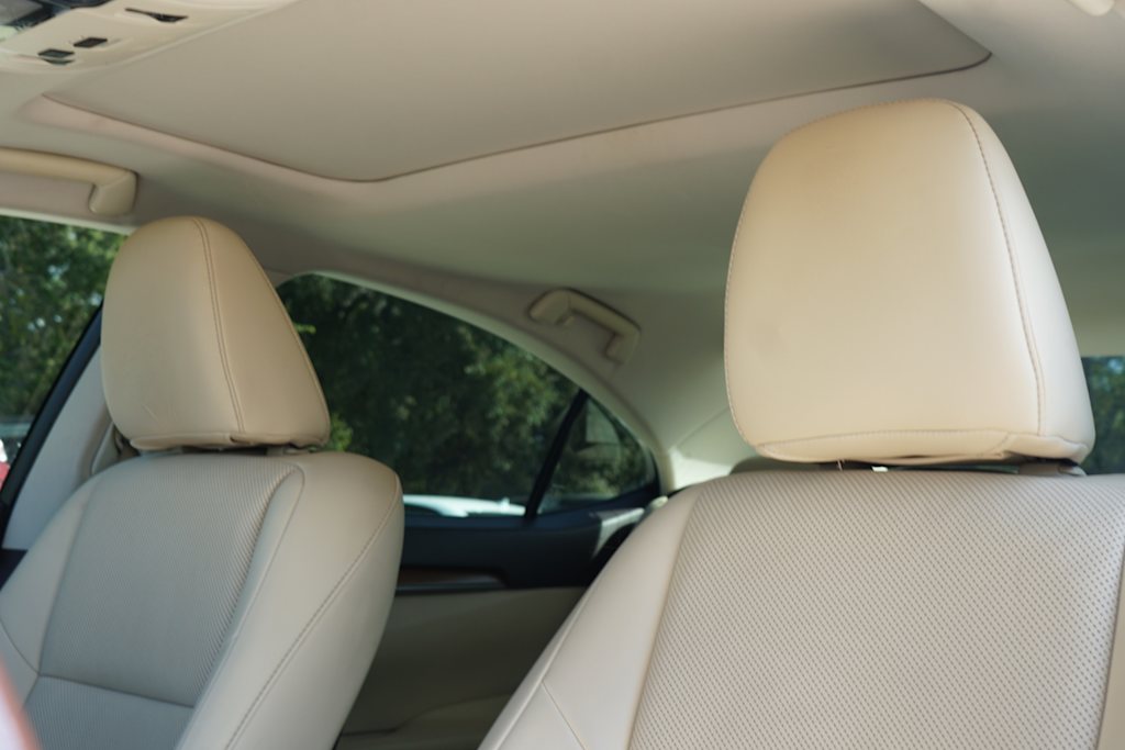 Thumbnail: 2016 Lexus ES - 8