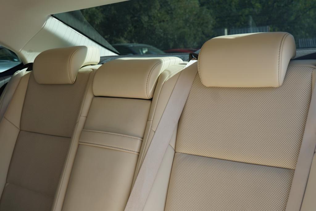 Thumbnail: 2016 Lexus ES - 25