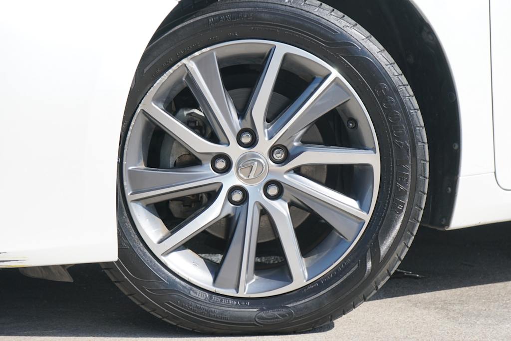 Thumbnail: 2016 Lexus ES - 5