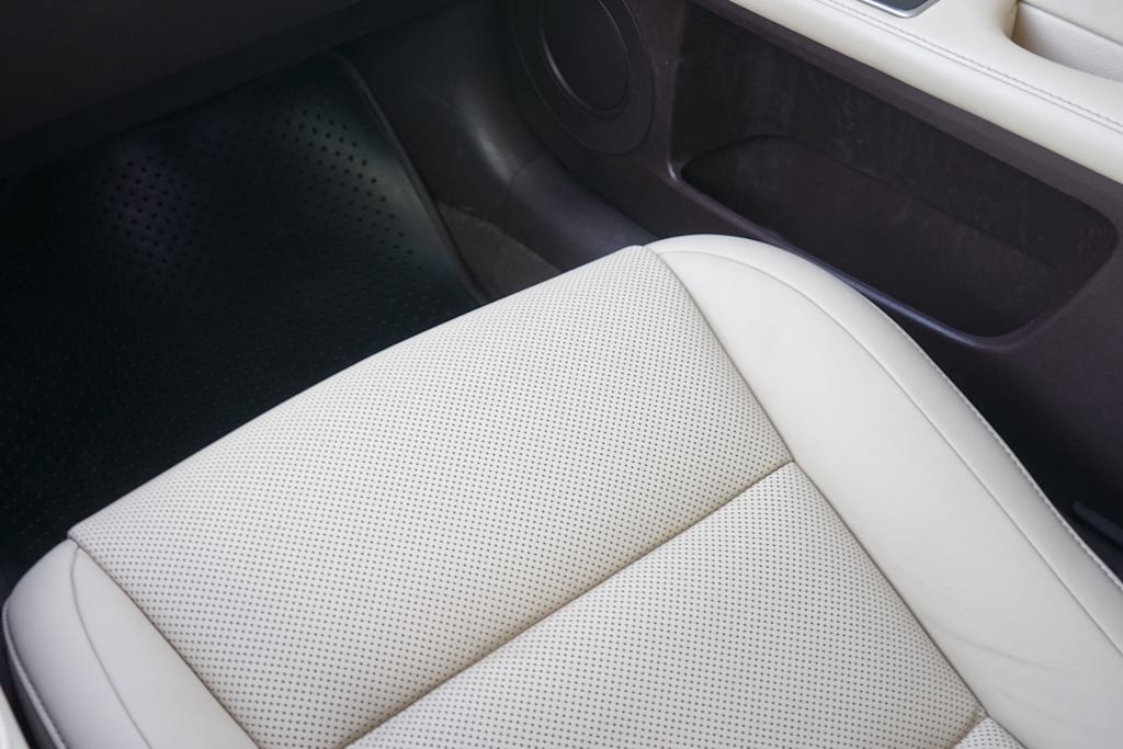 Thumbnail: 2016 Lexus ES - 26