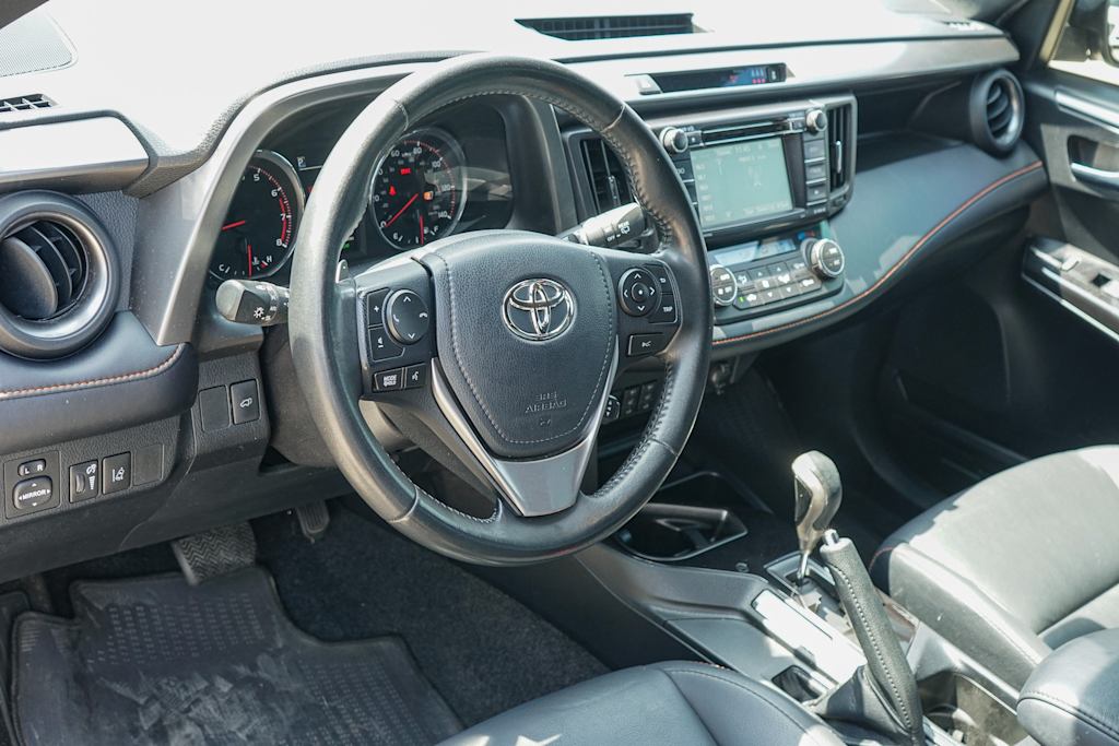 Thumbnail: 2017 Toyota RAV4 - 2