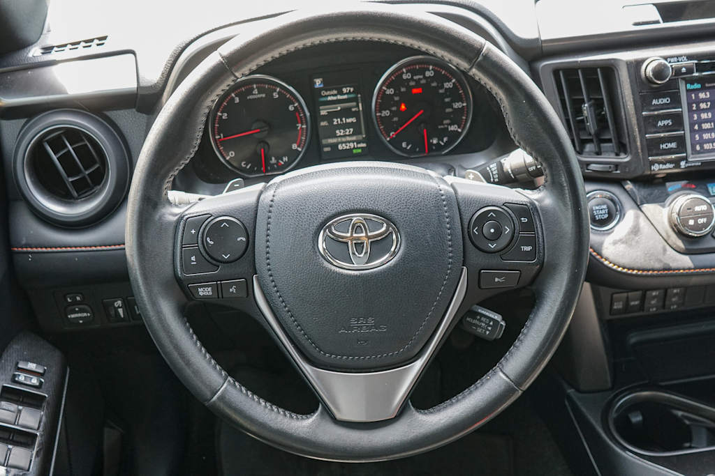 Thumbnail: 2017 Toyota RAV4 - 11