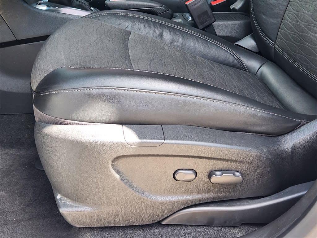 Thumbnail: 2016 Buick Encore - 30