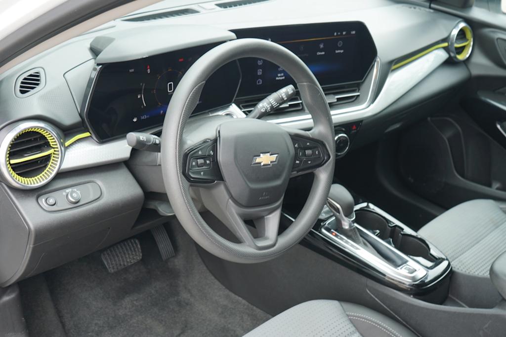 Thumbnail: 2025 Chevrolet Trax - 2
