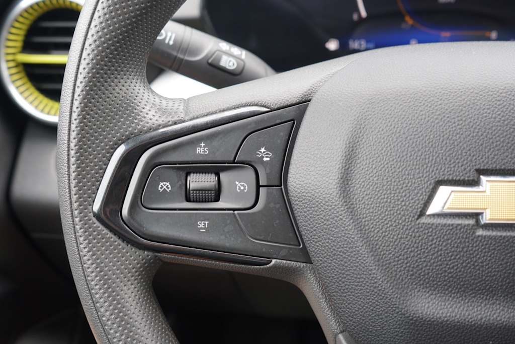 Thumbnail: 2025 Chevrolet Trax - 17