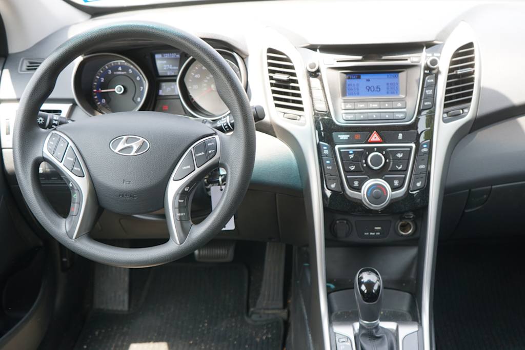 Thumbnail: 2016 Hyundai Elantra - 6
