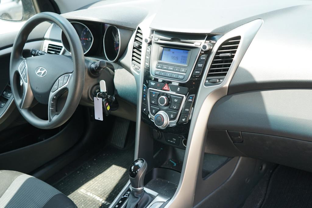Thumbnail: 2016 Hyundai Elantra - 11