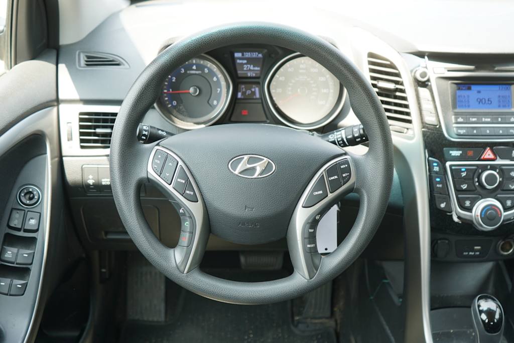 Thumbnail: 2016 Hyundai Elantra - 10