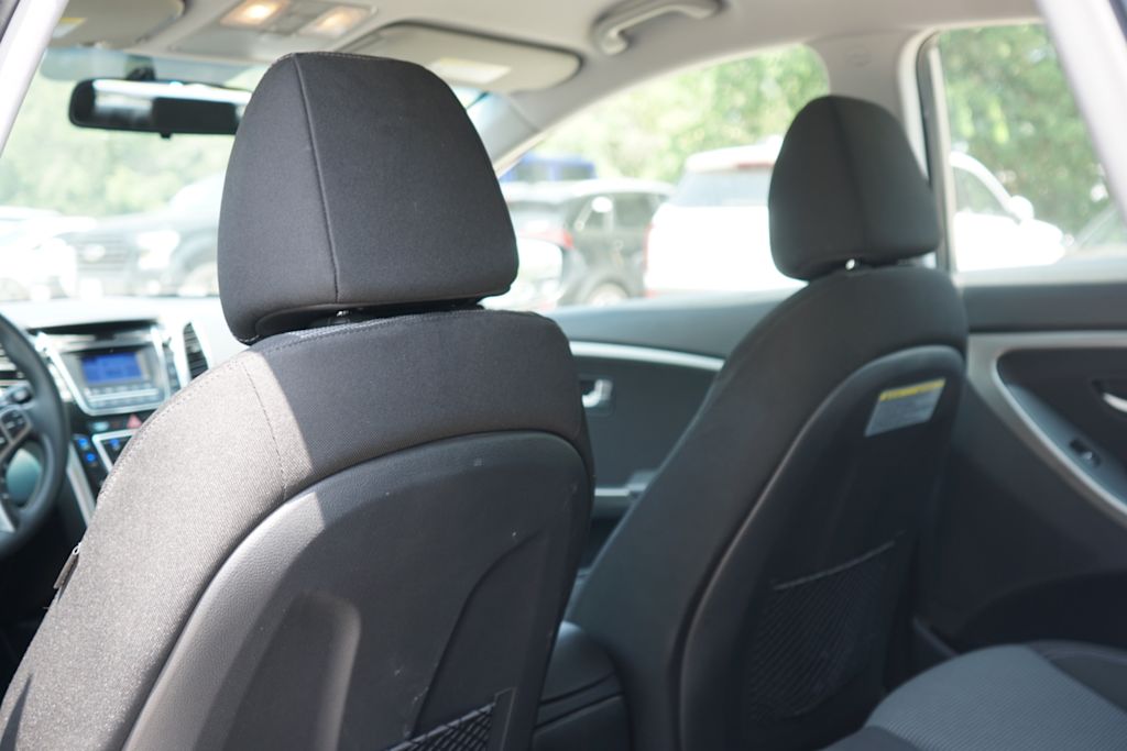 Thumbnail: 2016 Hyundai Elantra - 8