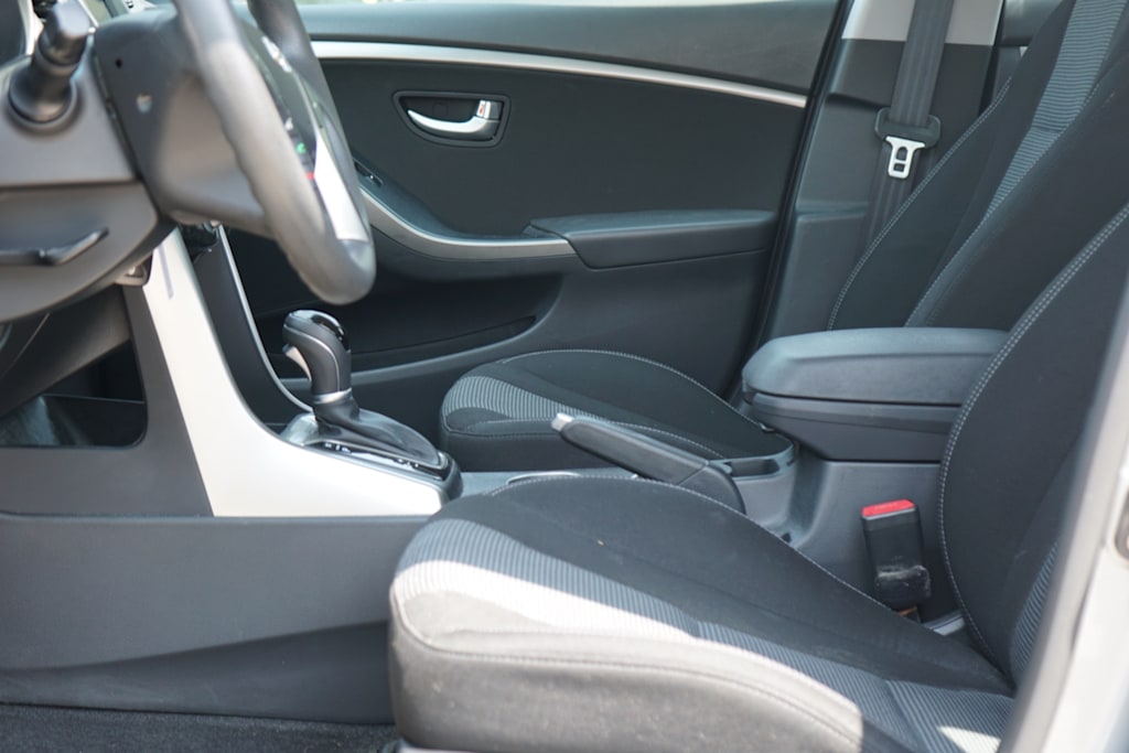 Thumbnail: 2016 Hyundai Elantra - 14