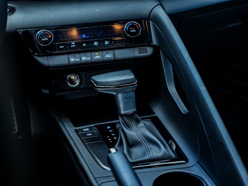 Thumbnail: 2025 Hyundai Elantra - 27