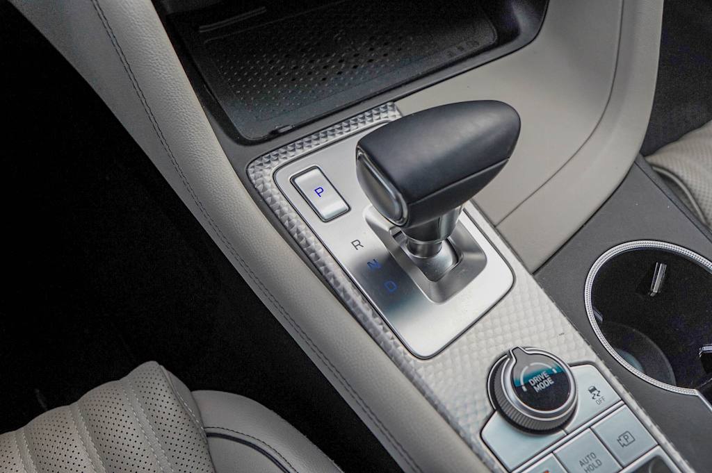 Thumbnail: 2023 Genesis G70 - 24