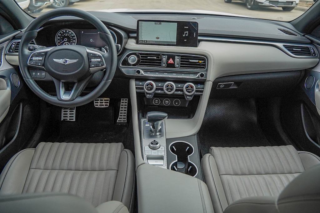 Thumbnail: 2023 Genesis G70 - 7