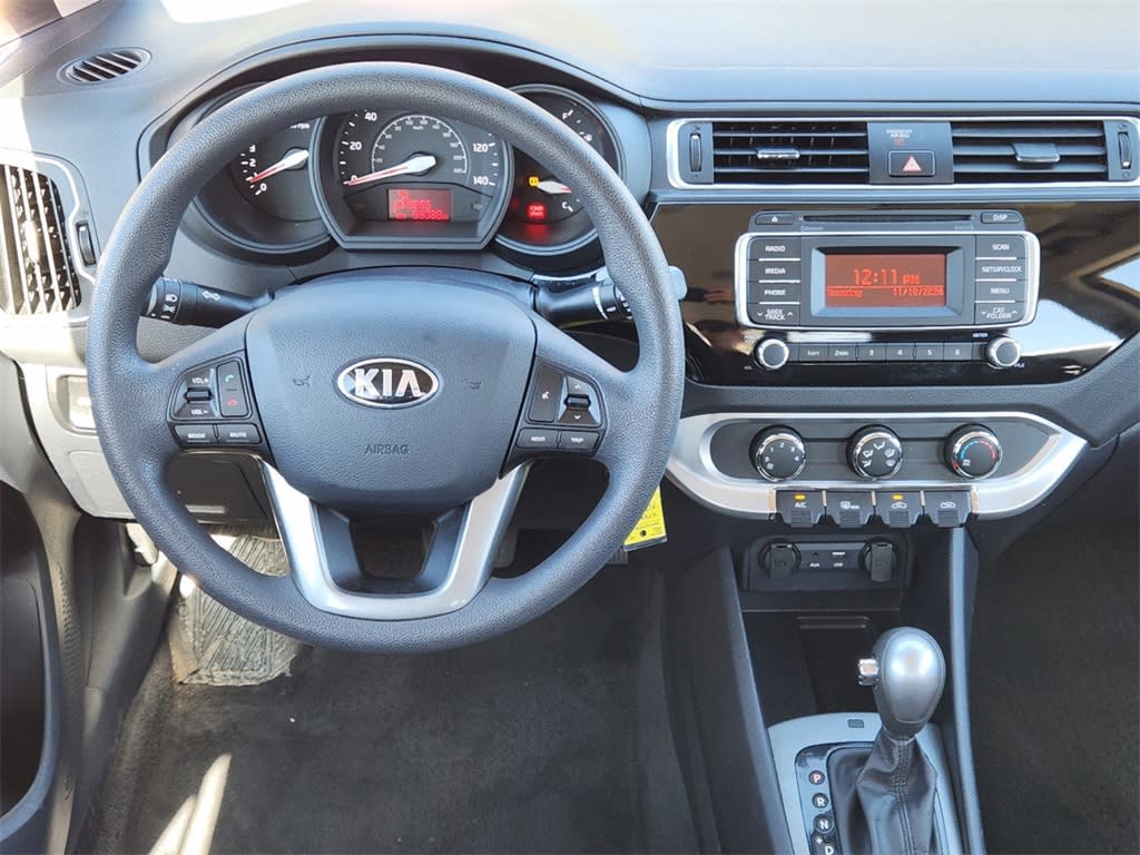 2016 Kia Rio LX 11