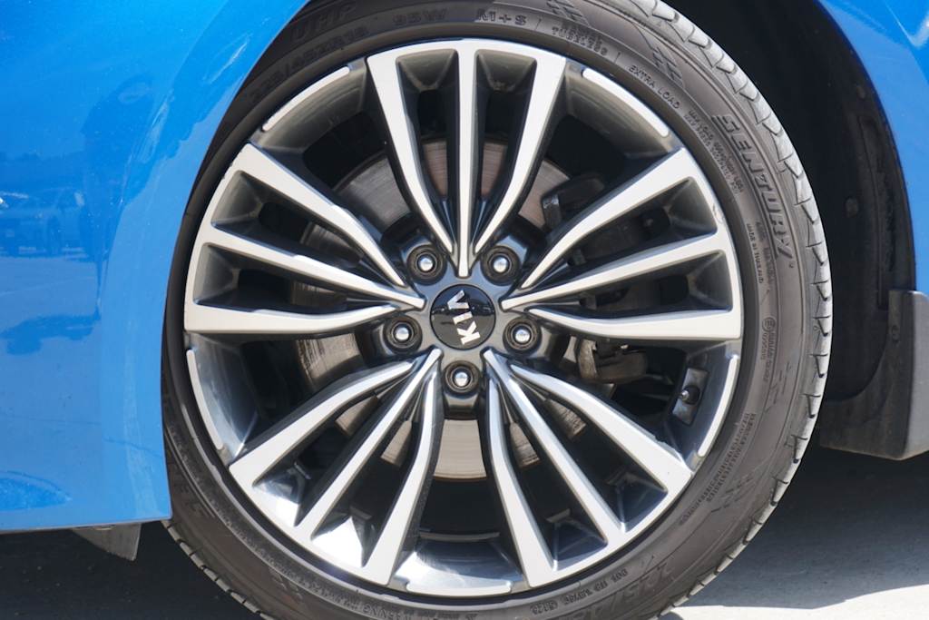 Thumbnail: 2018 Kia Stinger - 5
