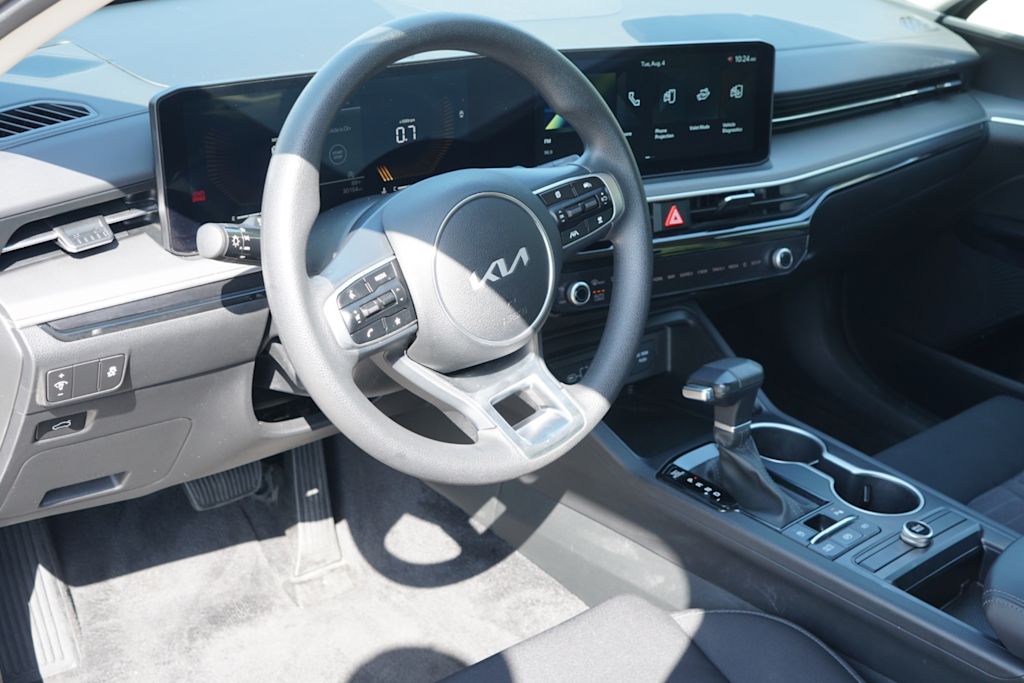 Thumbnail: 2026 Kia K5 - 2