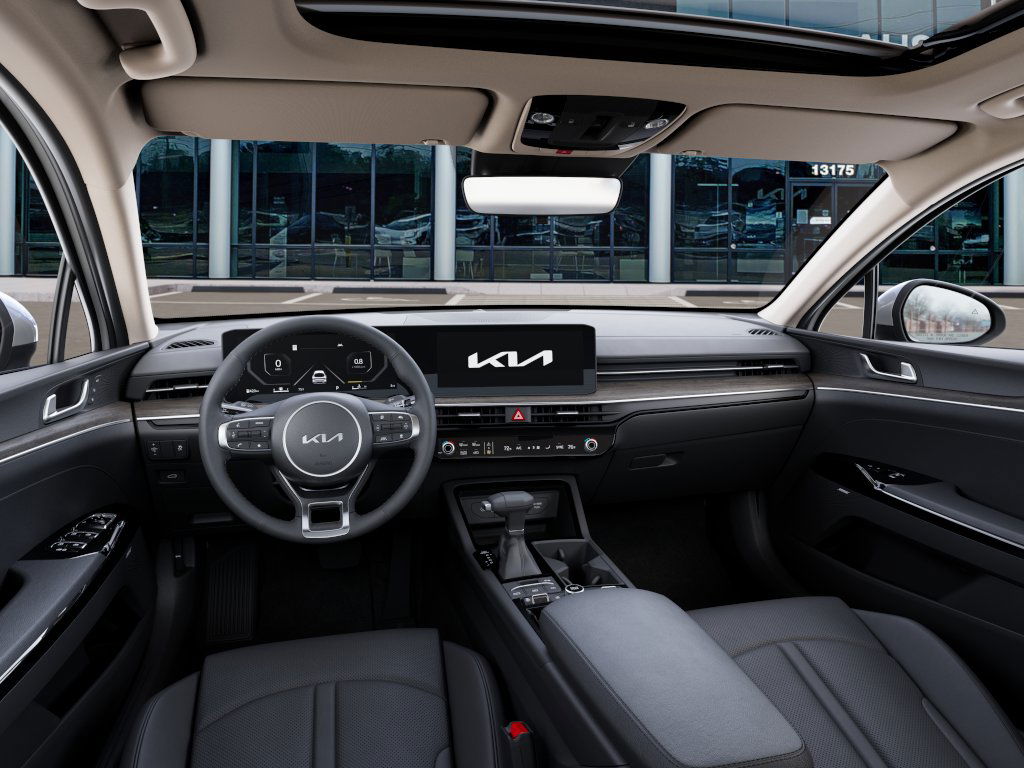 Thumbnail: 2025 Kia K5 - 2