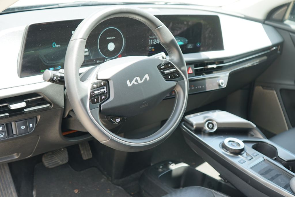 Thumbnail: 2024 Kia EV6 - 2