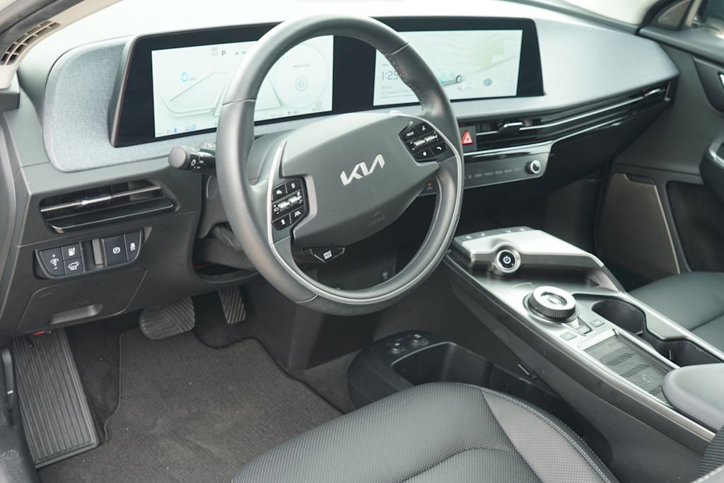 Thumbnail: 2023 Kia EV6 - 2