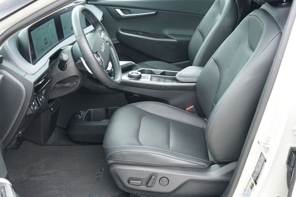 Thumbnail: 2023 Kia EV6 - 8