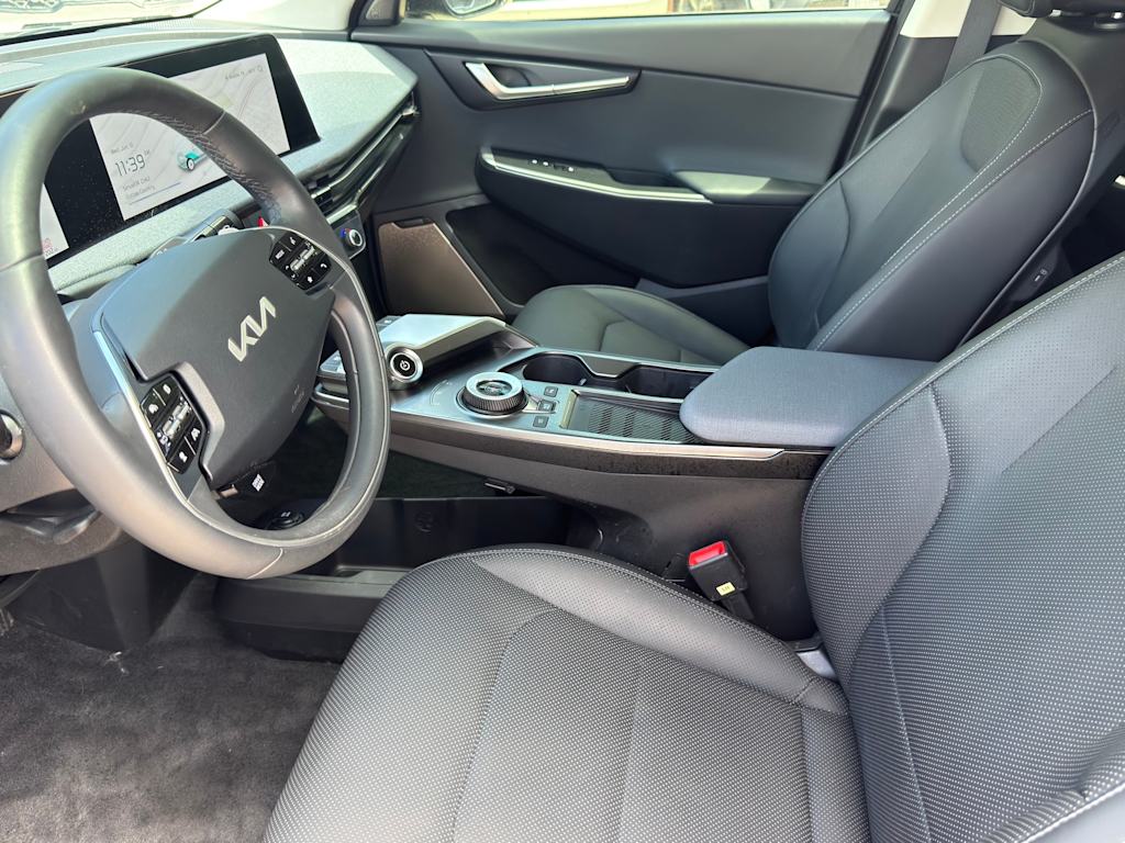 Thumbnail: 2024 Kia EV6 - 10